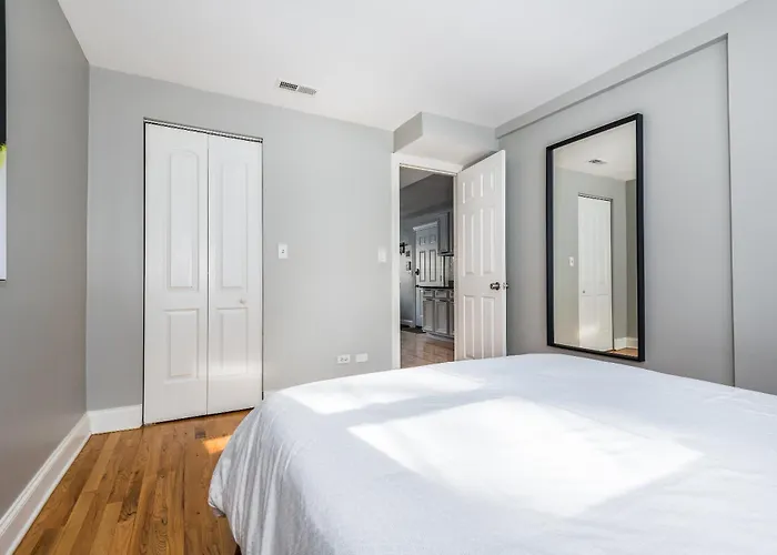 Apartment The Bright Retreat In Andersonville